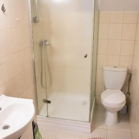 Ewa Goscinne Quarto em Acomodações Particulares *